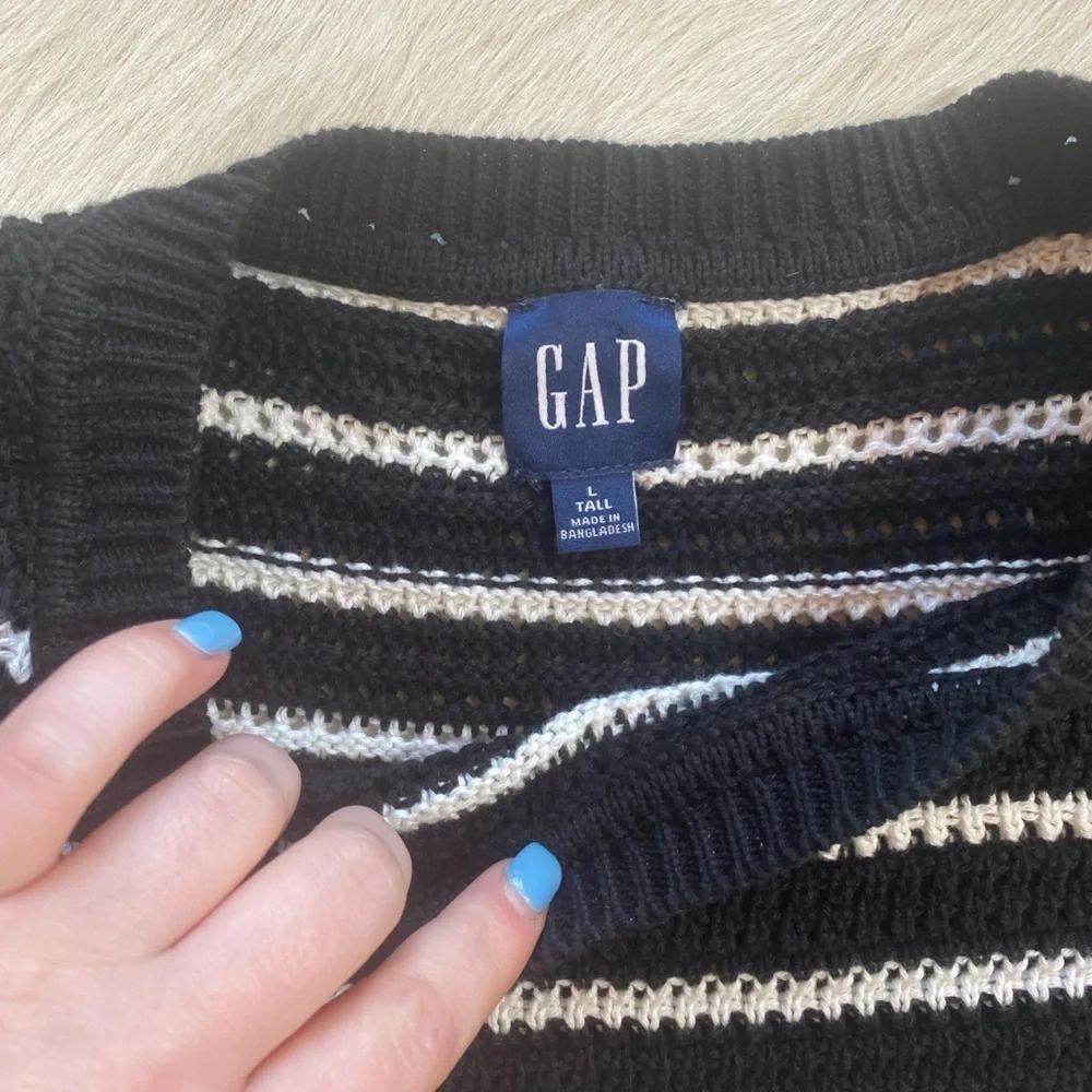 Crochet black and white striped midi dress - Picture 7 of 7